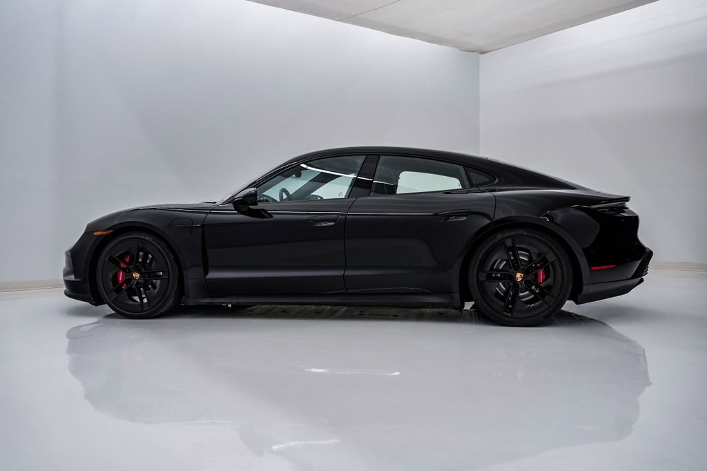 New 2026 Porsche Taycan 4S image 2