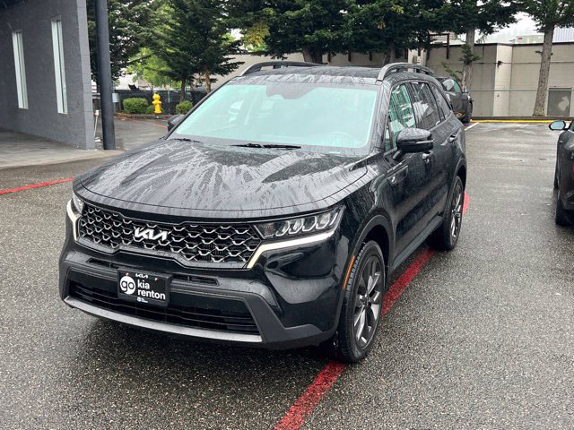 Used 2023 Kia Sorento AWD image 3