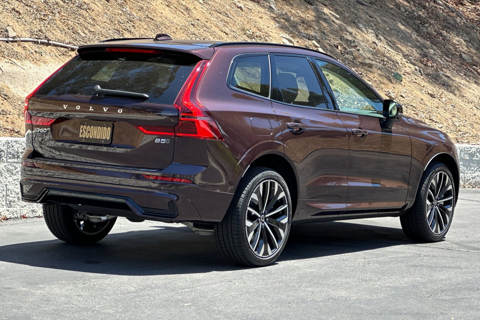 New 2026 Volvo XC60 B5 Ultra AWD/4WD image 5
