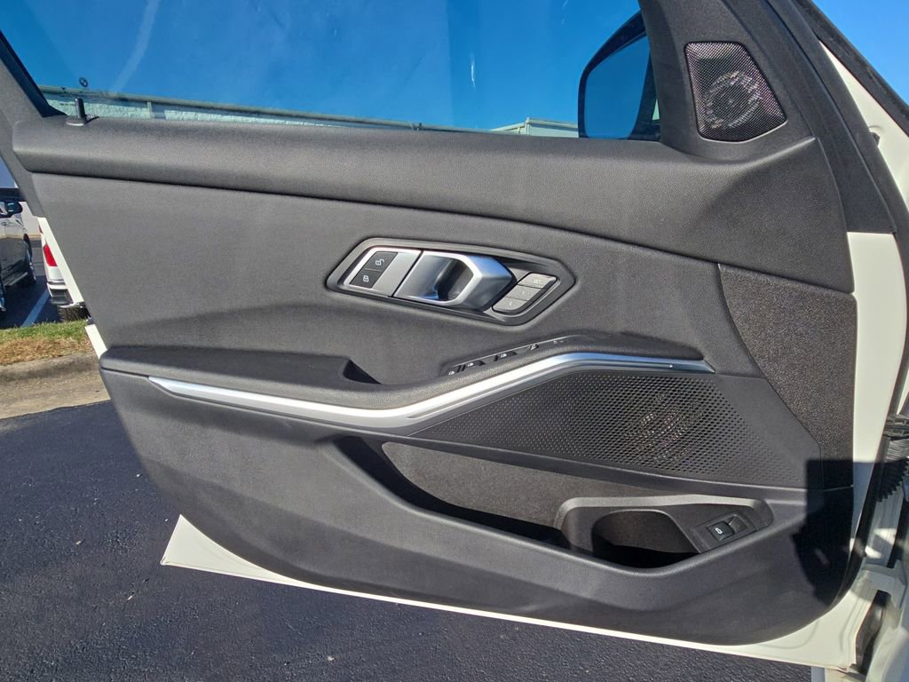 Used 2021 BMW 330i Sedan w/ Convenience Package image 27