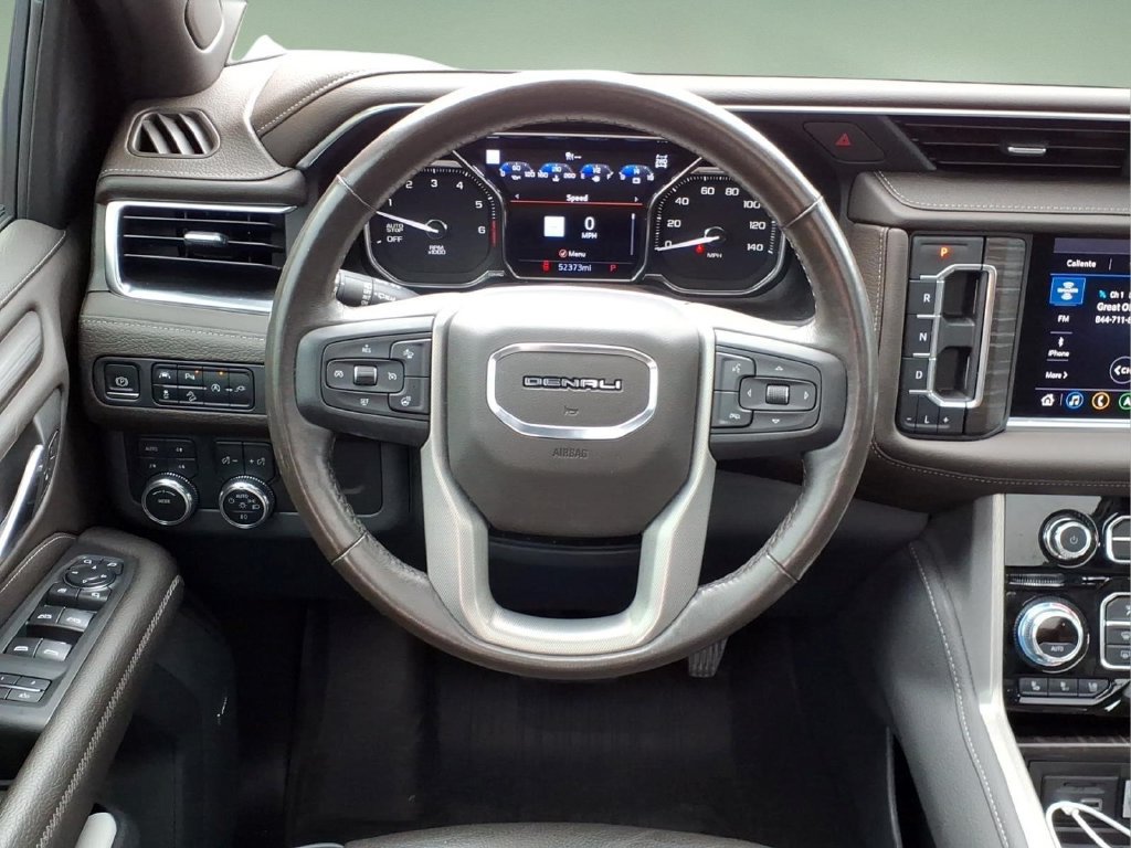 Used 2021 GMC Yukon XL Denali w/ Denali Premium Package AWD/4WD image 14