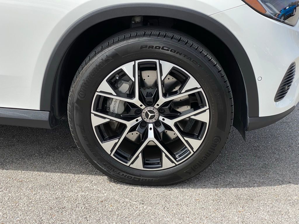 Used 2025 Mercedes-Benz GLC 350e 4MATIC image 33