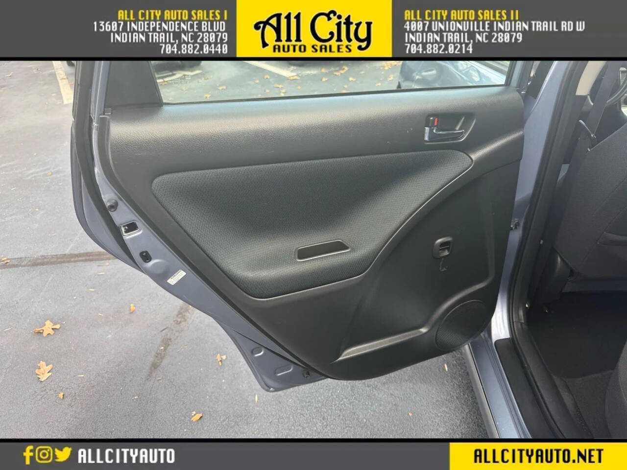 Used 2008 Toyota Matrix XR FWD image 14