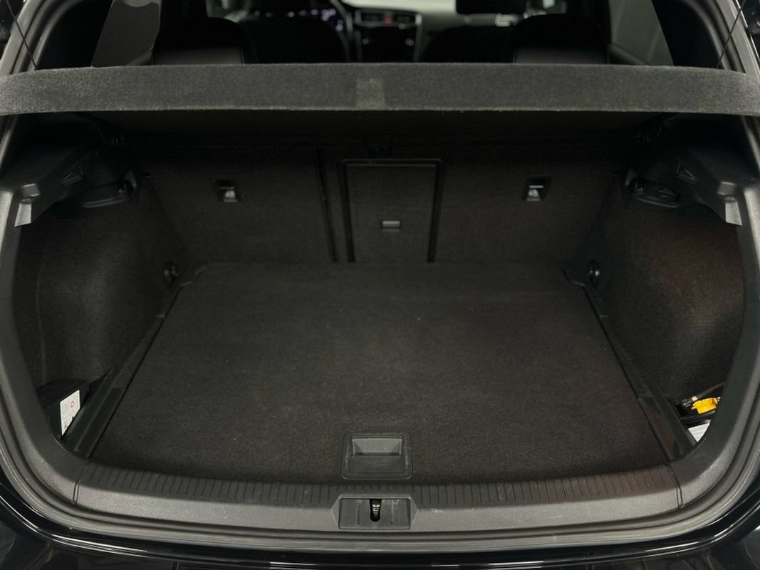 Used 2019 Volkswagen Golf R 4-Door AWD/4WD image 36