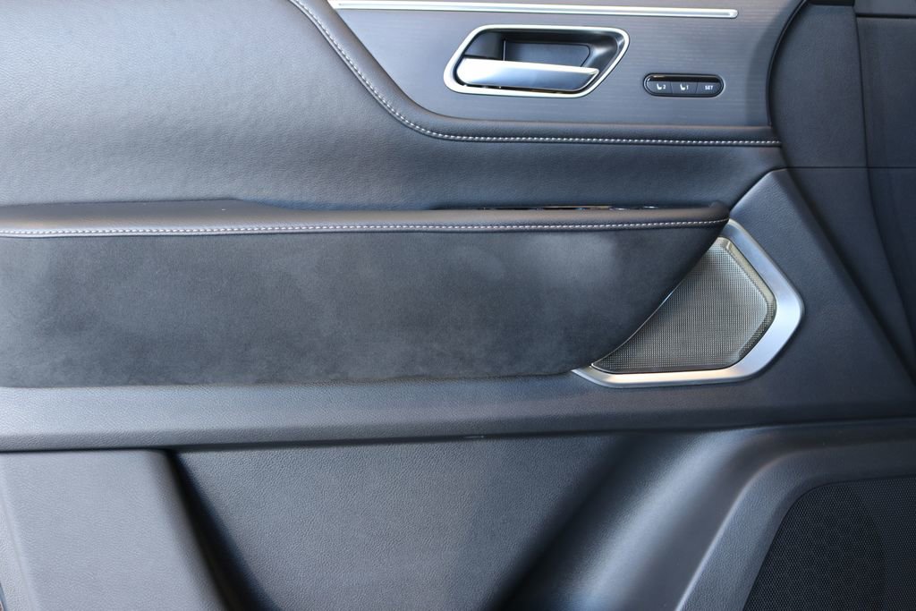 Certified 2025 INFINITI QX80 Sensory image 13