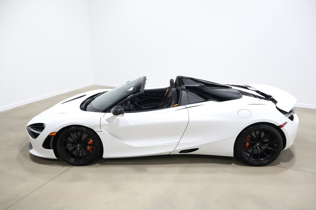 Used 2020 McLaren 720S Spider image 13