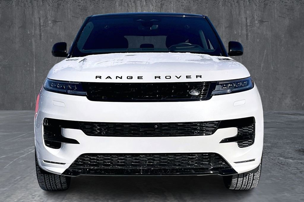 Used 2025 Land Rover Range Rover Sport Dynamic SE image 2