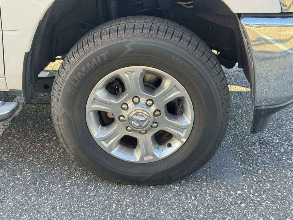 Used 2024 RAM 3500 Big Horn AWD/4WD image 7