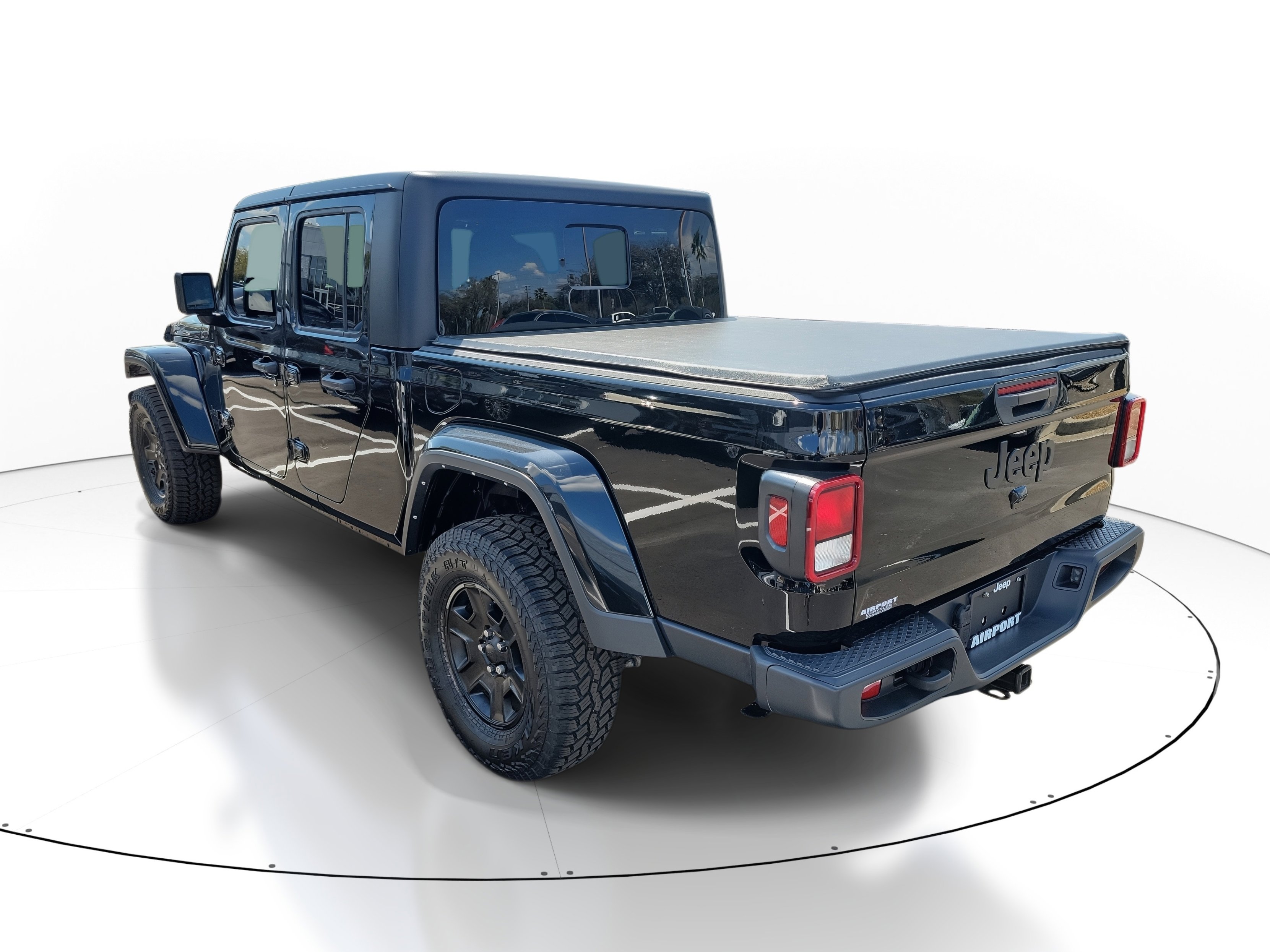 Used 2022 Jeep Gladiator Sport image 4