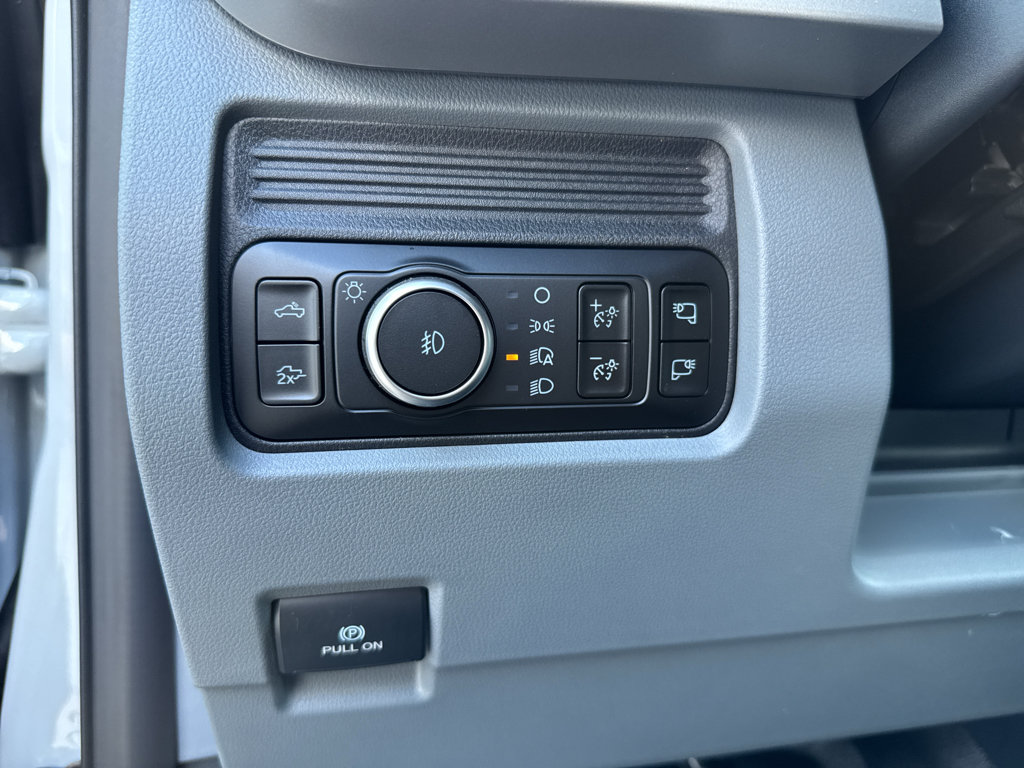 New 2026 Ford F250 XLT w/ XLT Premium Package AWD/4WD image 28