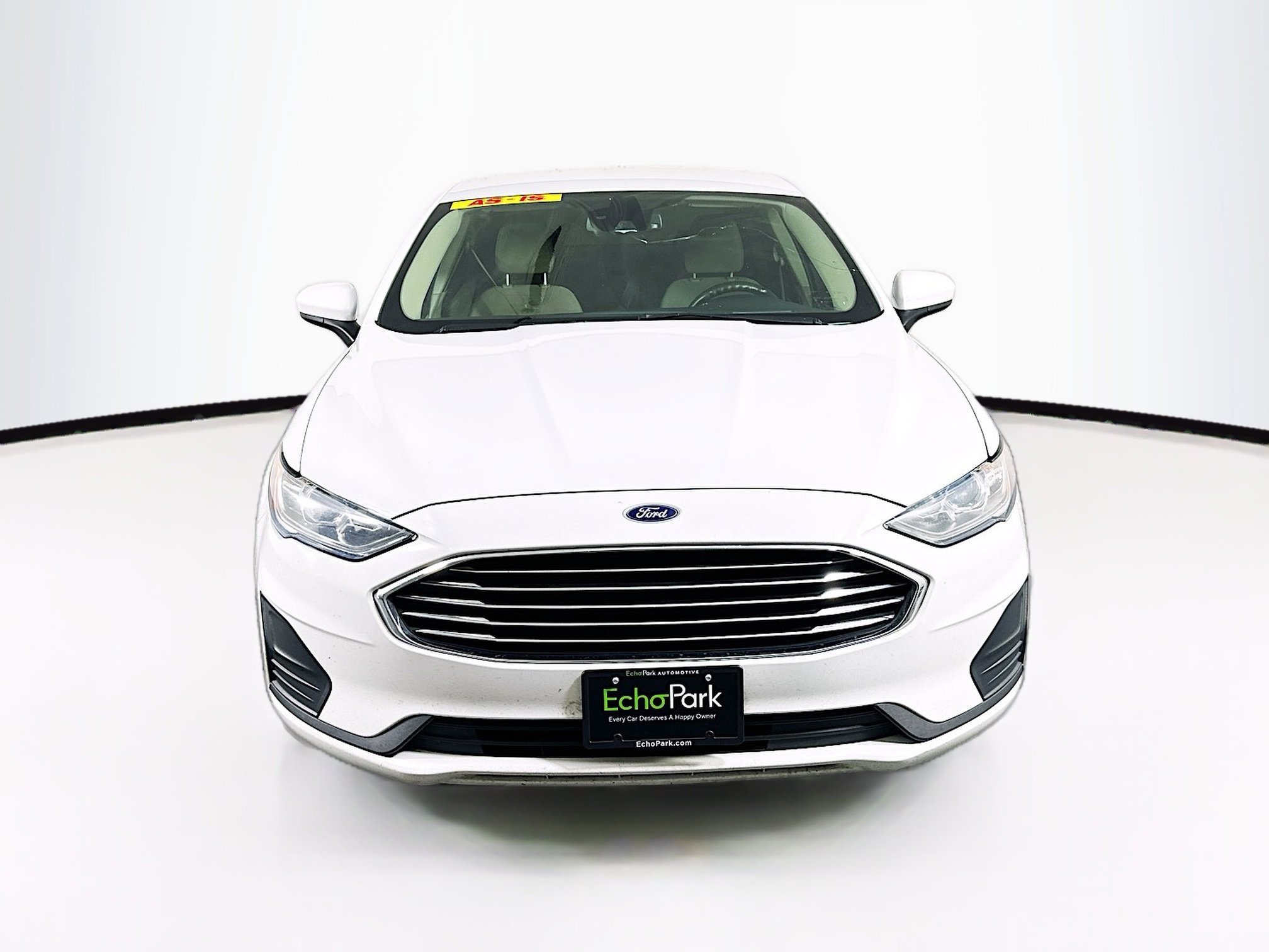 Used 2019 Ford Fusion SE image 2
