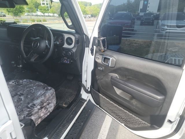 Used 2024 Jeep Wrangler Unlimited Sport w/ Convenience Group AWD/4WD image 13