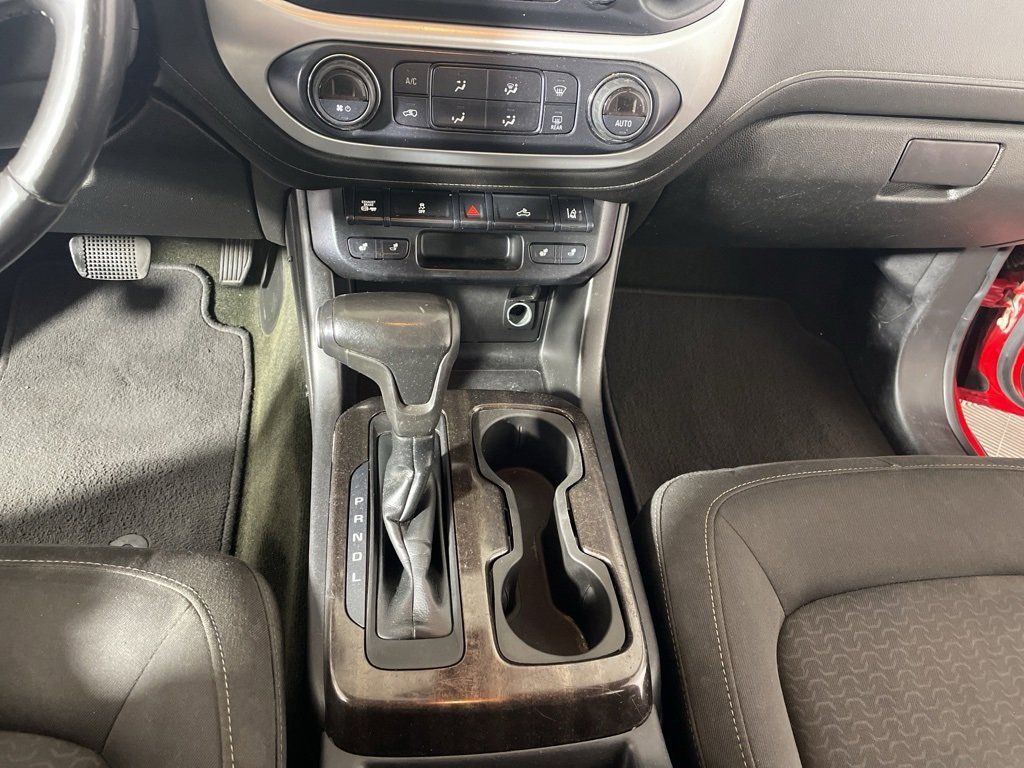 Used 2018 GMC Canyon SLE image 17