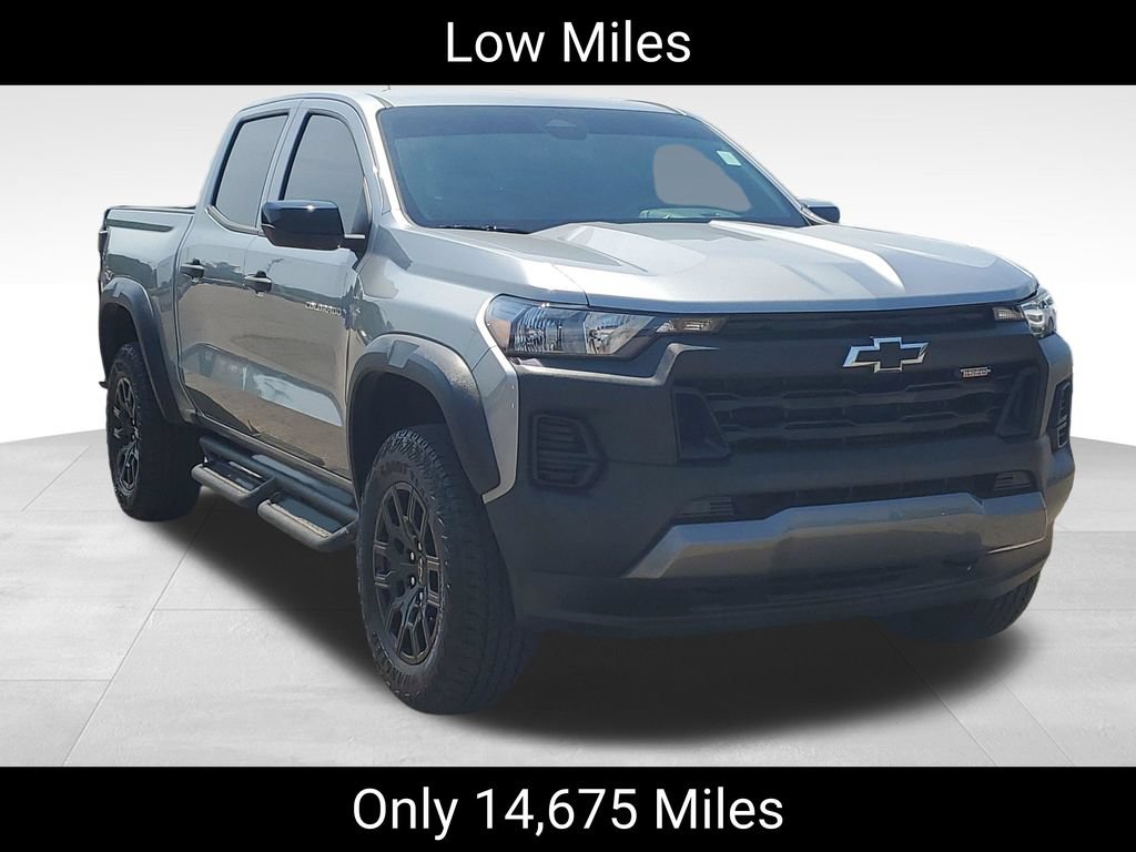 Used 2023 Chevrolet Colorado Trail Boss w/ Advanced Trailering Package AWD/4WD image 2