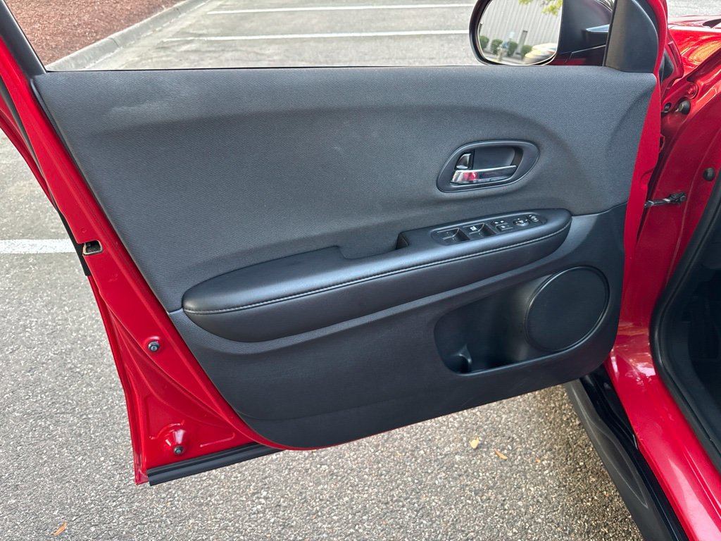 Used 2019 Honda HR-V Sport image 22