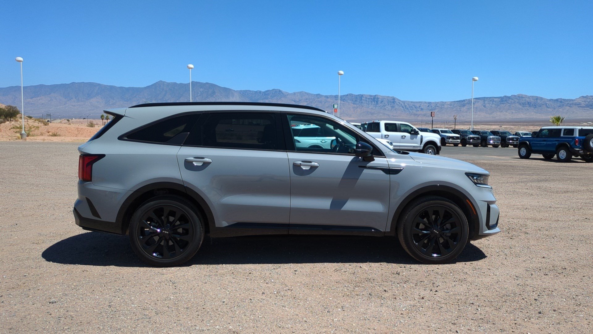 Used 2022 Kia Sorento SX FWD image 2