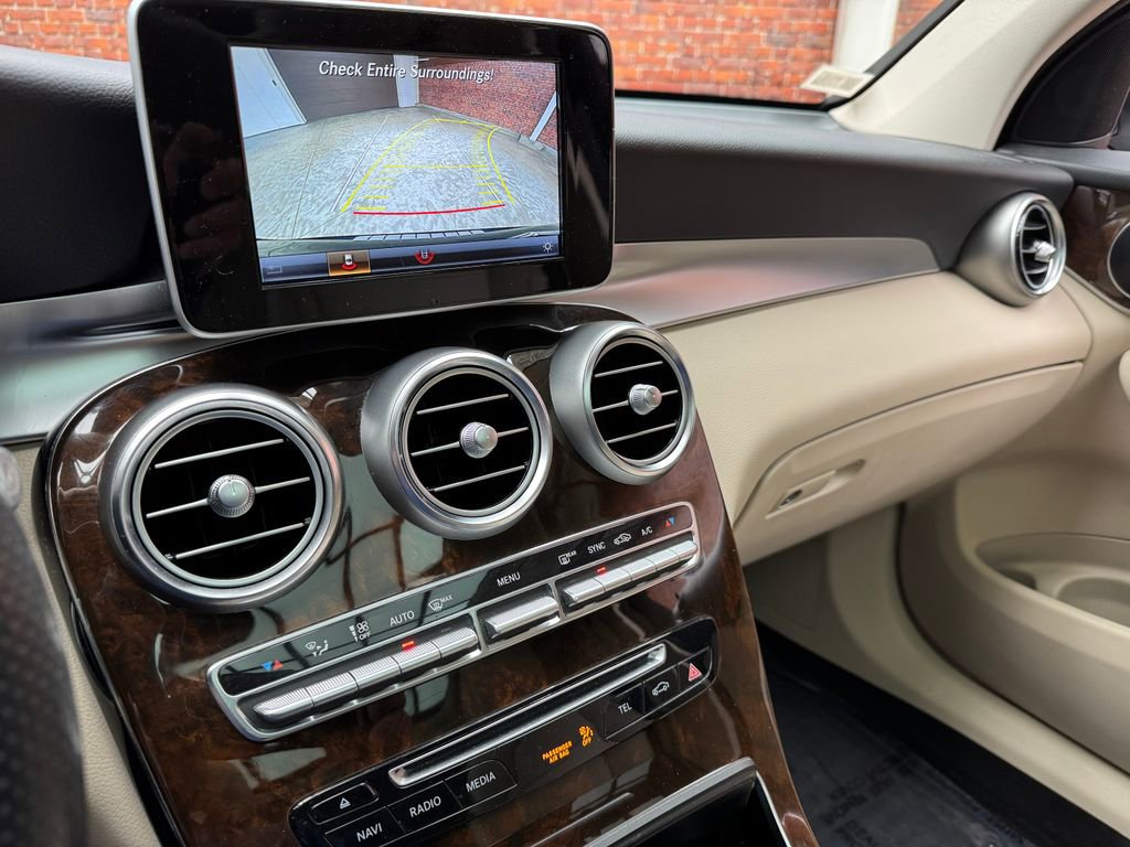 Used 2019 Mercedes-Benz GLC 300 4MATIC image 20