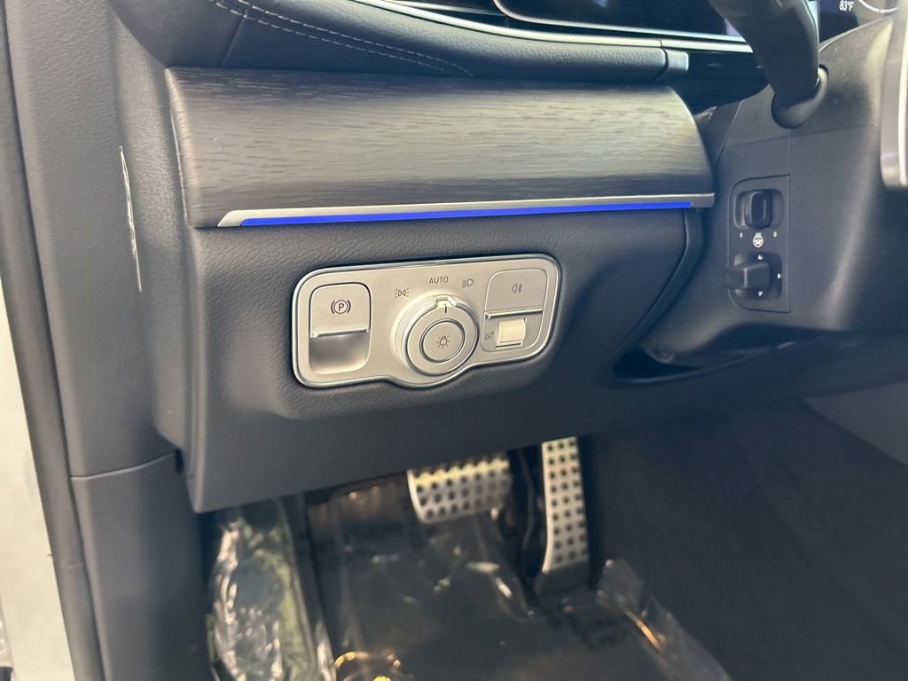 Used 2025 Mercedes-Benz GLS 450 4MATIC w/ AMG Line Exterior image 50