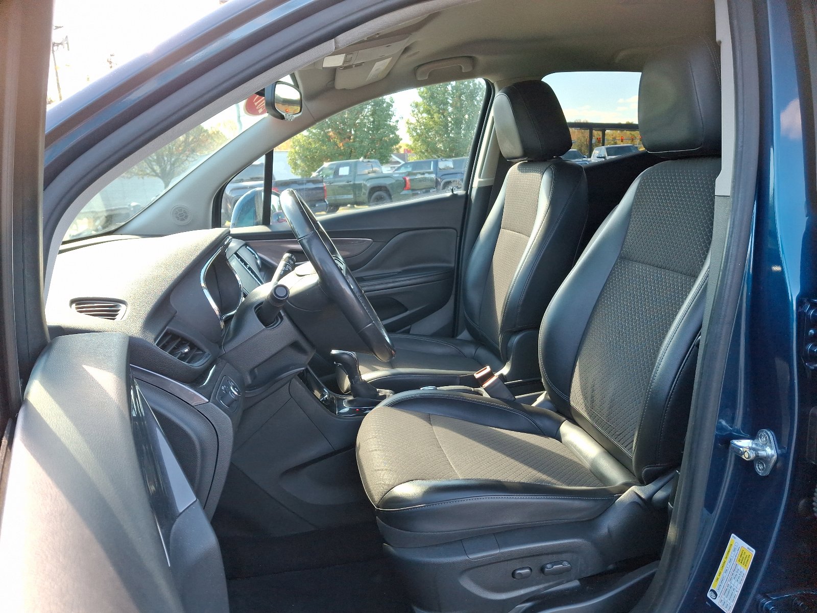 Used 2019 Buick Encore Sport Touring image 12