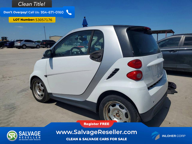 Used 2015 smart fortwo pure RWD image 3