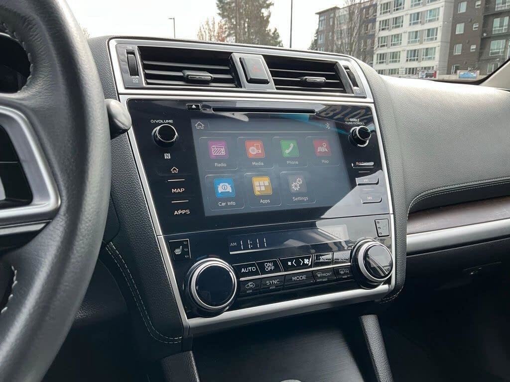 Used 2018 Subaru Outback 2.5i Limited image 18