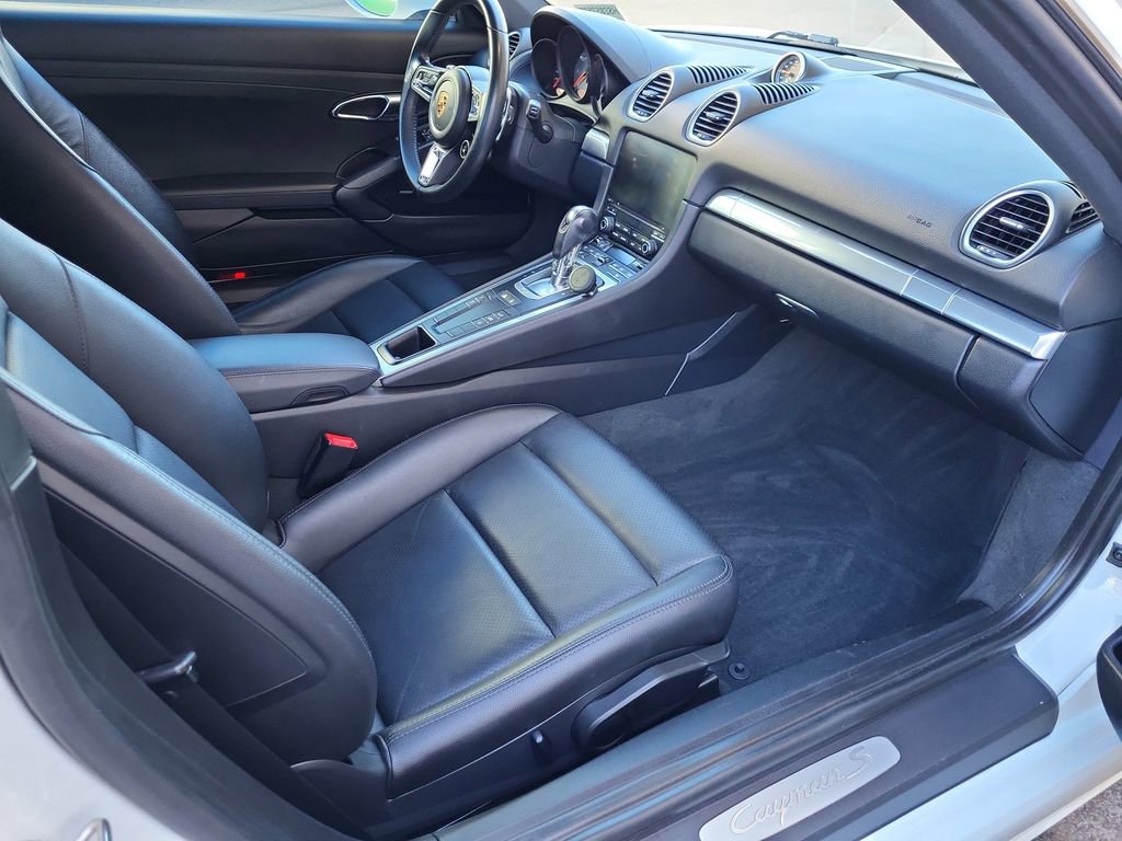 Used 2017 Porsche 718 Cayman S image 17