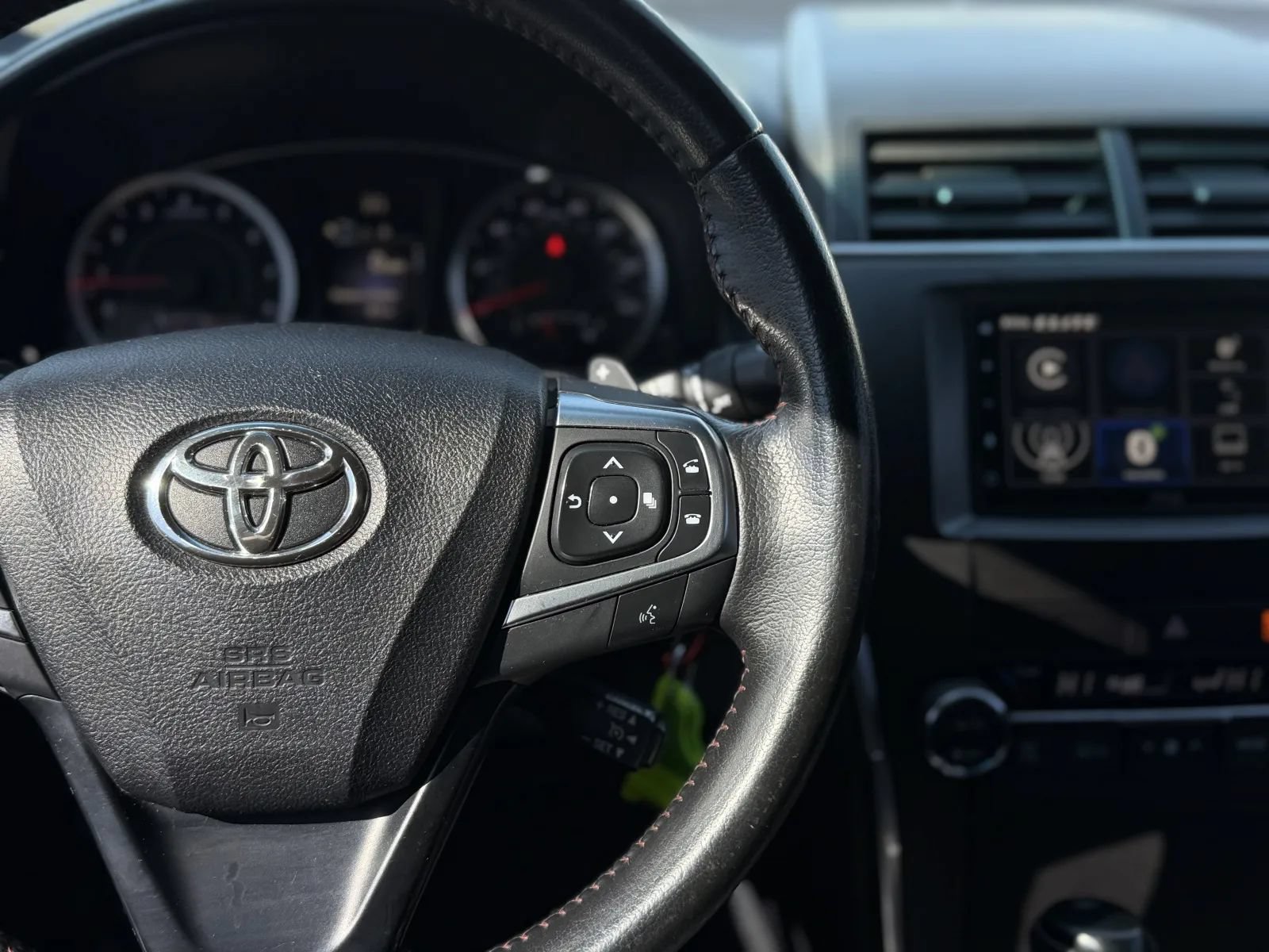Used 2015 Toyota Camry XSE FWD image 22
