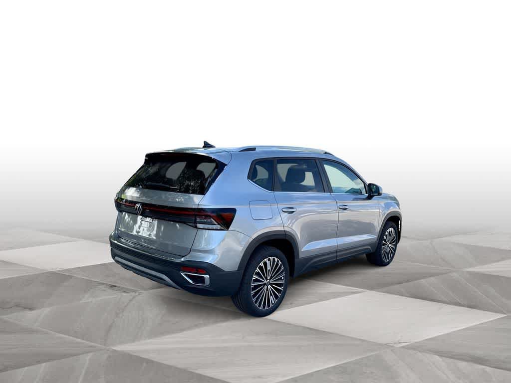 New 2026 Volkswagen Taos SE FWD image 8