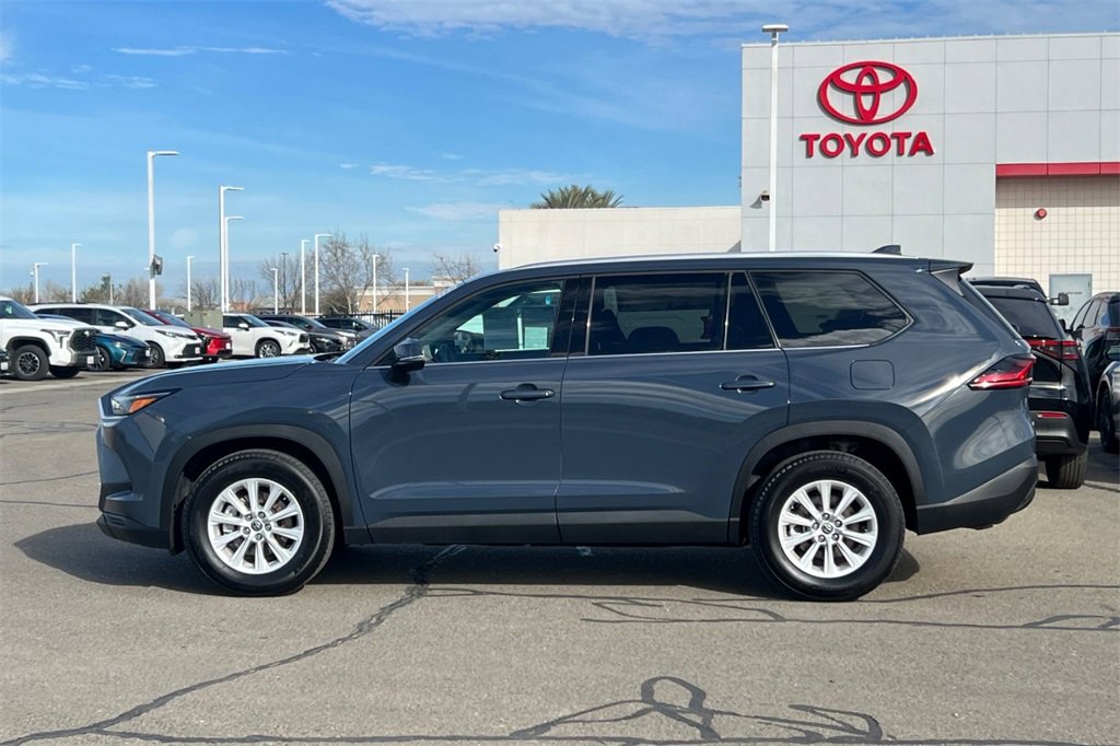 Certified 2025 Toyota Grand Highlander AWD image 9