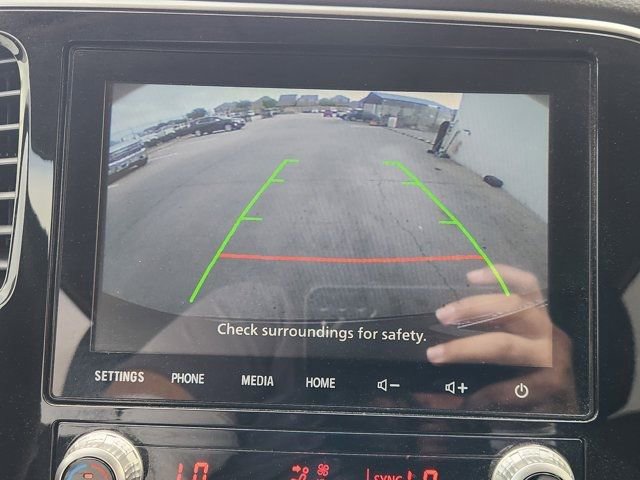 Used 2020 Mitsubishi Outlander SE image 6