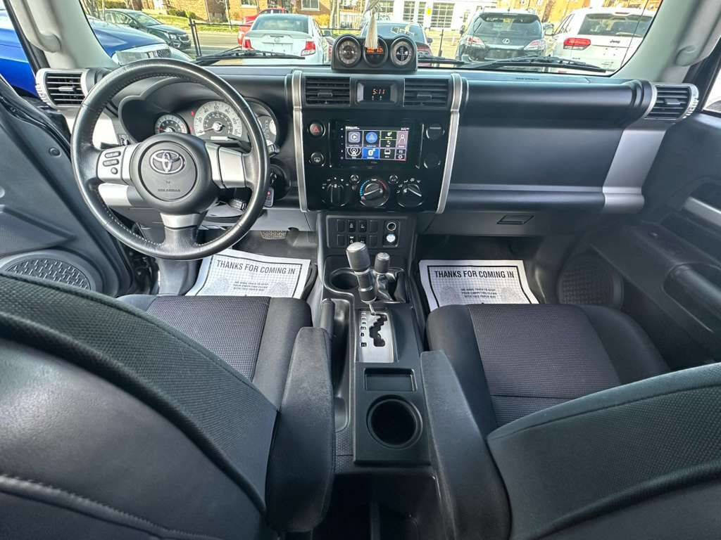 Used 2007 Toyota FJ Cruiser 4WD image 14
