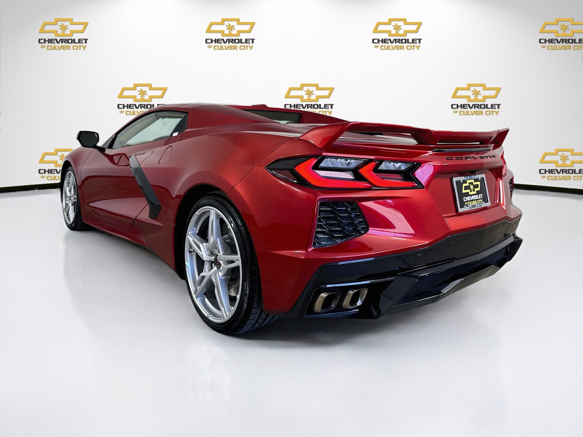 Used 2024 Chevrolet Corvette Stingray Premium Conv w/ Z51 Performance Package RWD image 6