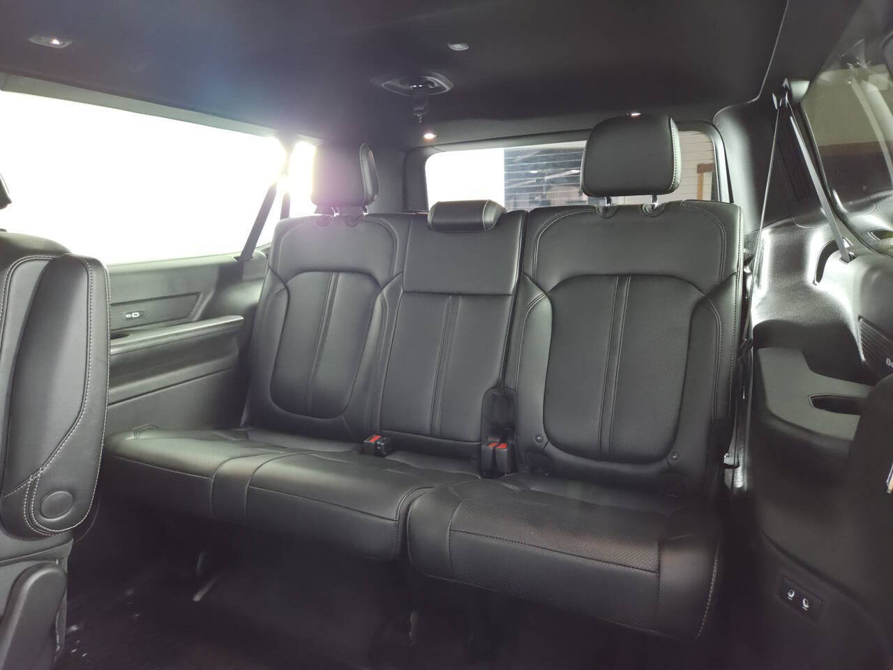 Used 2024 Jeep Wagoneer L Series II w/ Flexible Seating Group AWD/4WD image 25