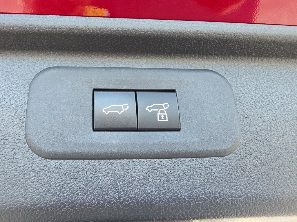 Used 2025 Toyota Grand Highlander FWD image 12
