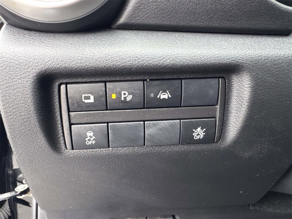 Used 2022 Nissan Versa S image 20