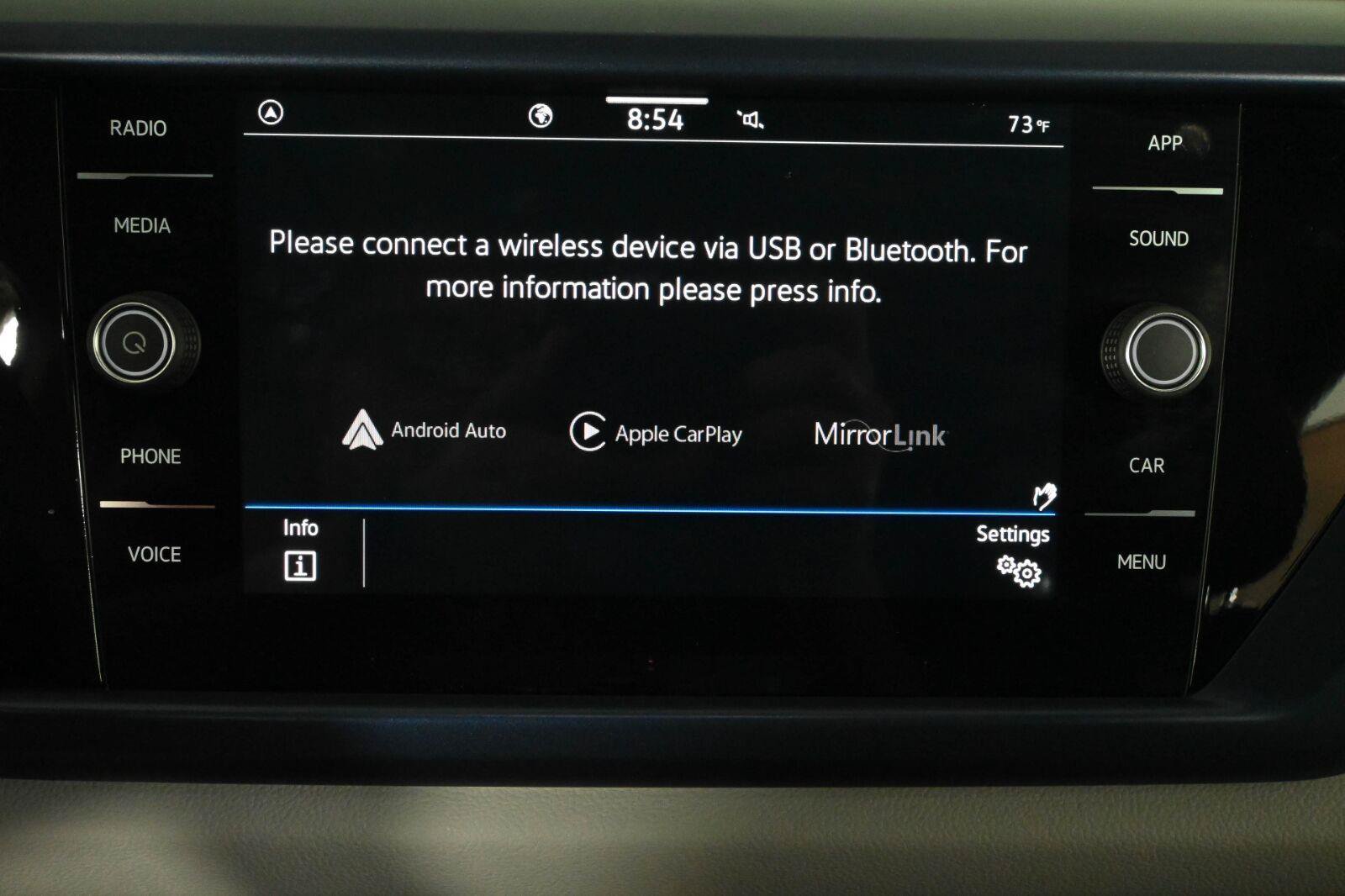 Certified 2023 Volkswagen Taos SE FWD image 25