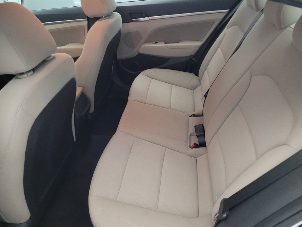 Used 2019 Hyundai Elantra SEL image 18