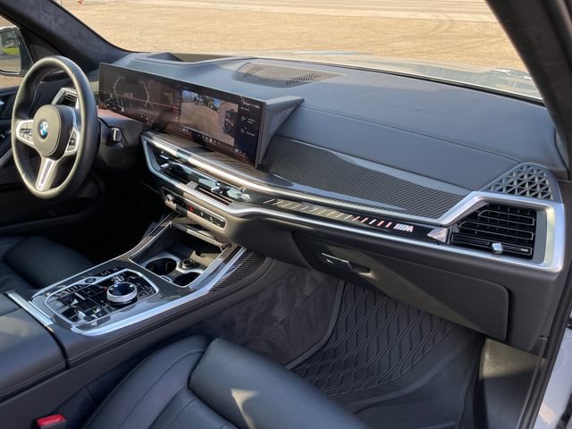 Used 2025 BMW X7 M60i AWD/4WD image 79