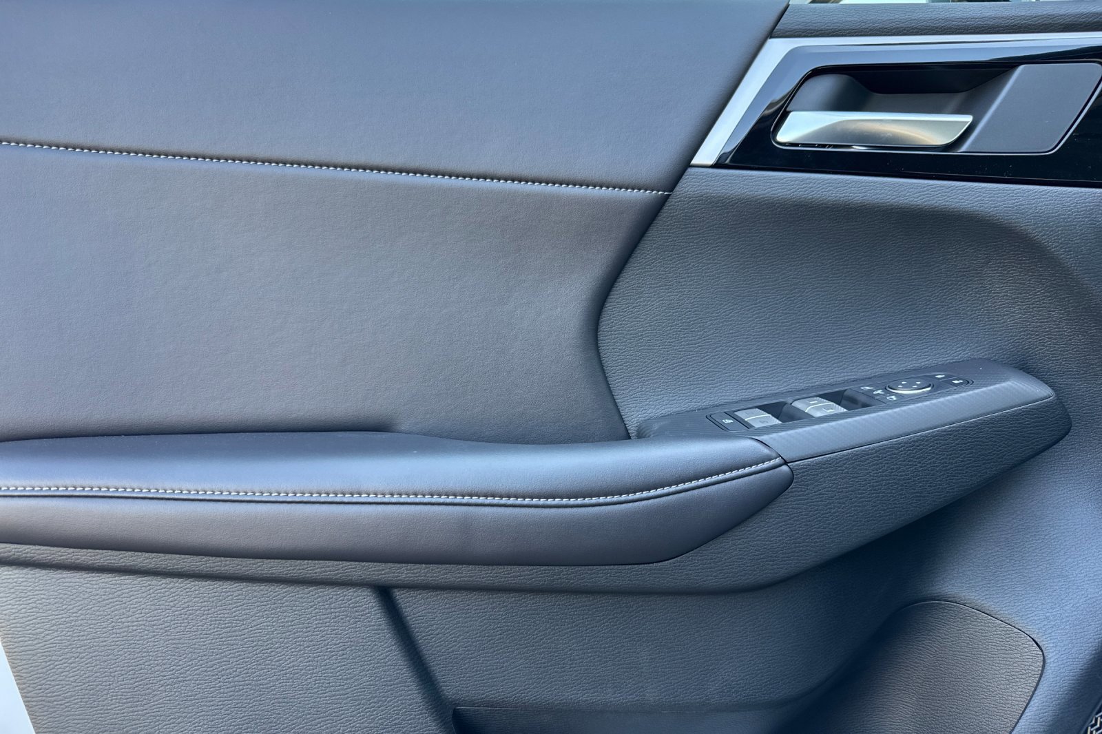 New 2026 Nissan Rogue SL AWD/4WD image 12