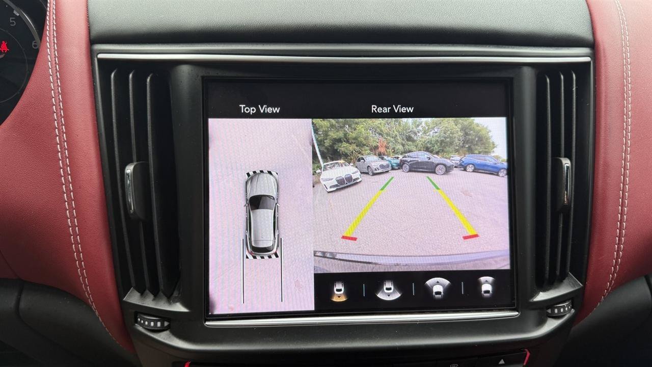 Used 2023 Maserati Levante GT AWD/4WD image 35