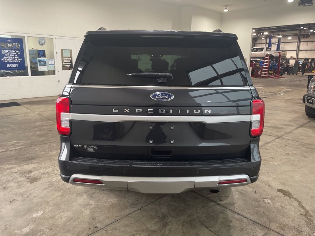 Used 2022 Ford Expedition XLT image 6