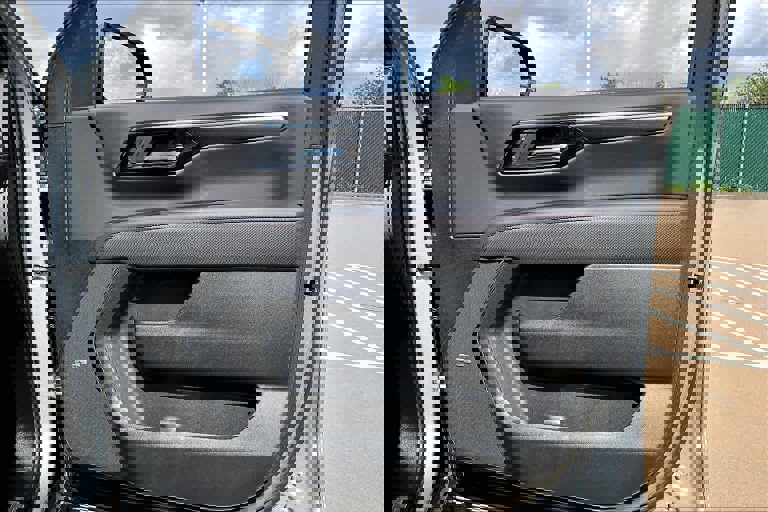 Used 2025 Chevrolet Tahoe RST w/ Comfort Package AWD/4WD image 23