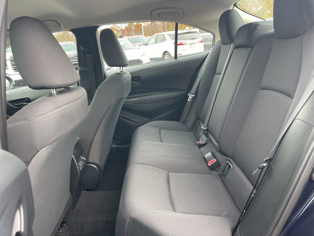 Used 2025 Toyota Corolla LE image 11