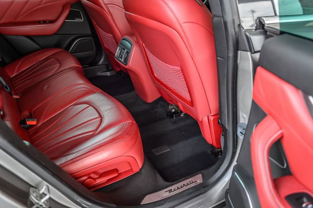 Used 2019 Maserati Levante GranLusso image 44