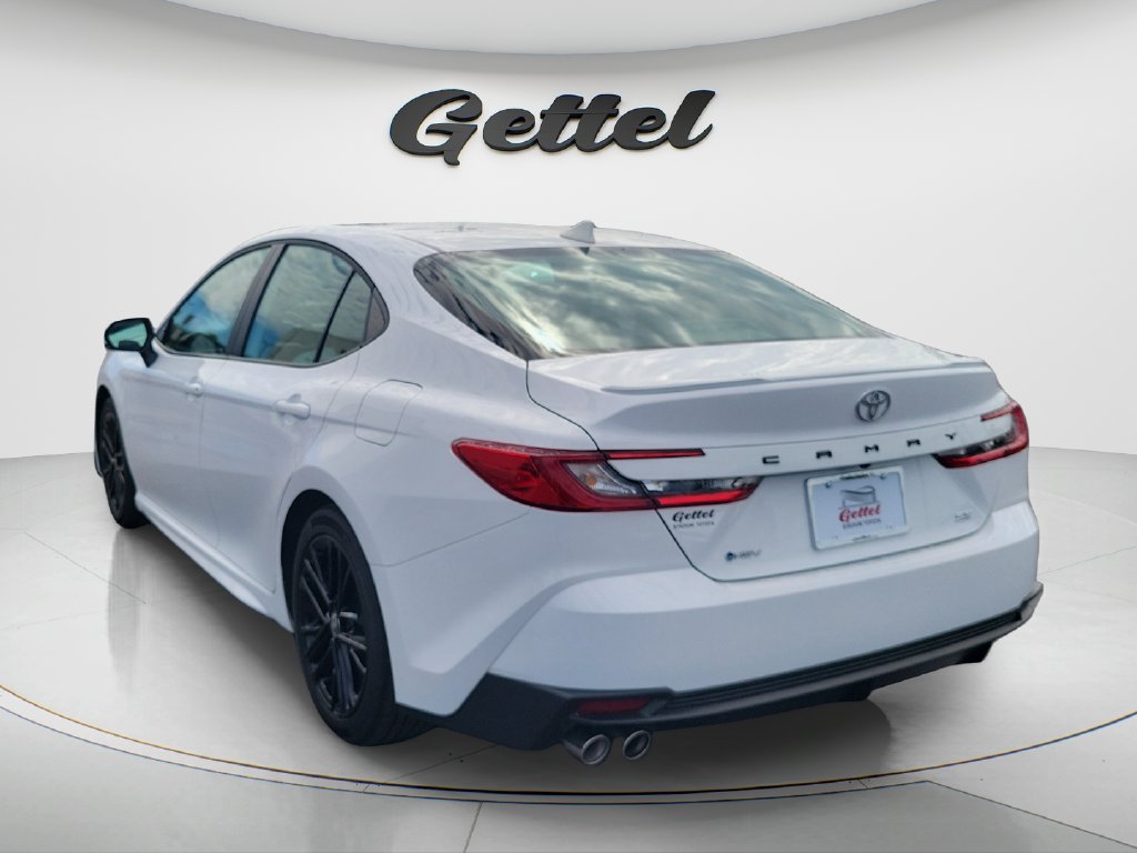 Used 2026 Toyota Camry SE FWD image 7