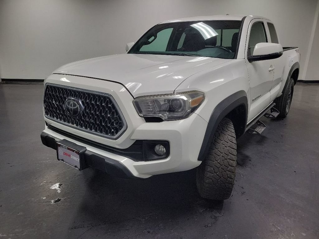 Used 2019 Toyota Tacoma TRD Off-Road w/ Technology Package AWD/4WD image 4