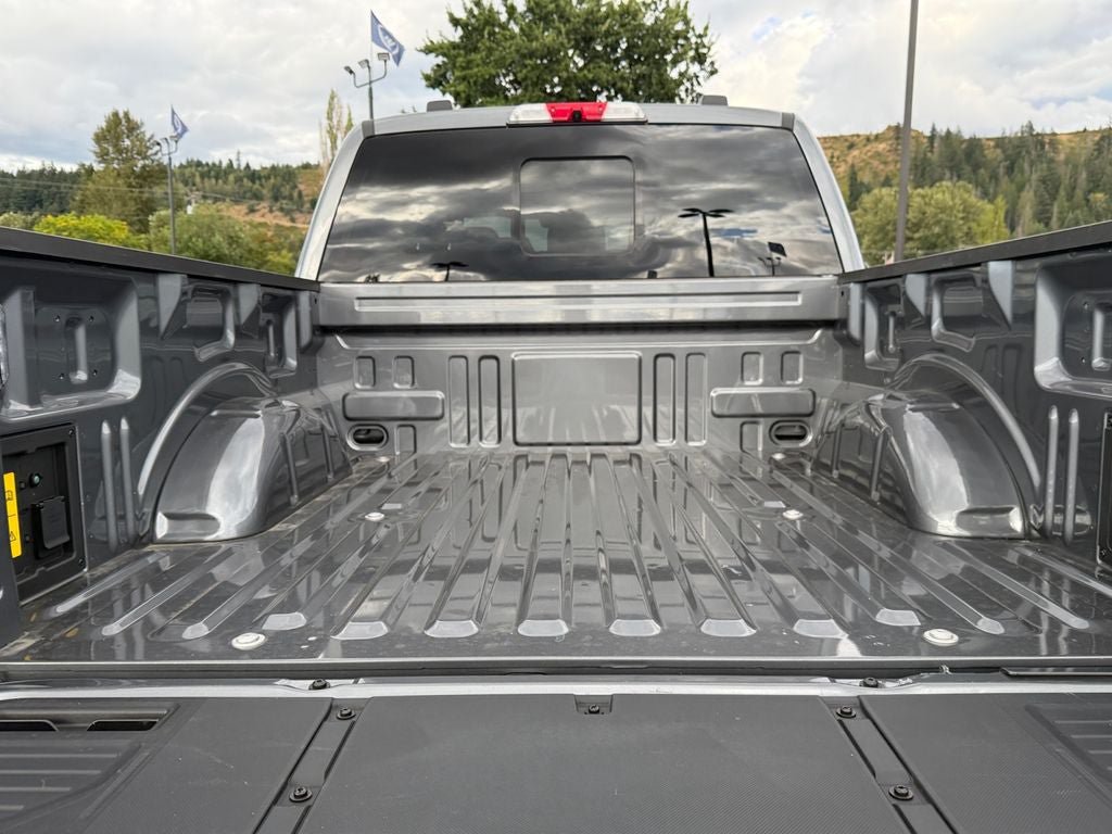 Used 2024 Ford F150 Lightning Lariat AWD/4WD image 22