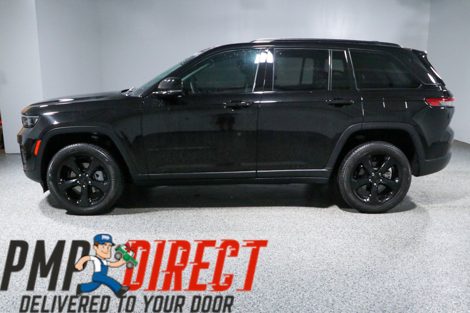 Used 2023 Jeep Grand Cherokee Limited w/ Black Appearance Package AWD/4WD image 10