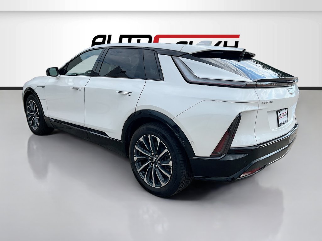 Used 2025 Cadillac Lyriq Sport RWD image 5
