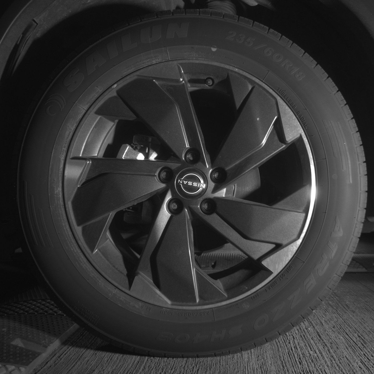 Used 2025 Nissan Rogue SV FWD image 12